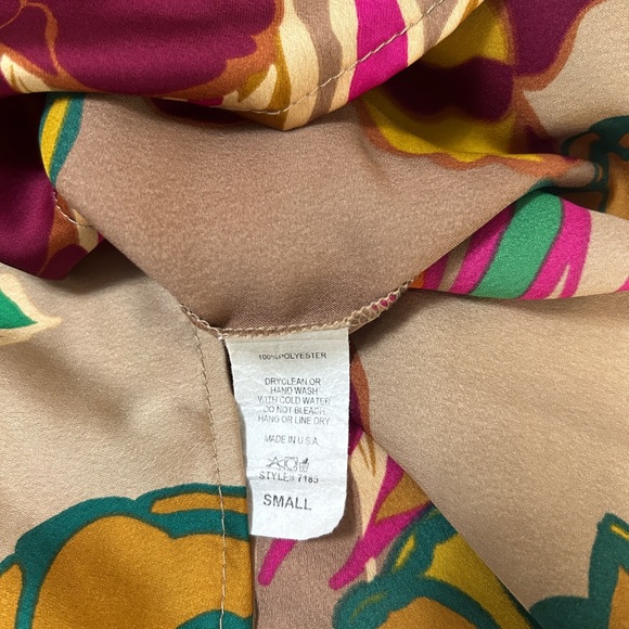 Women’s Entro Ruffled-Neck Floral Blouse in Beige, Magenta & Yellow - Size Small - Picture 4 of 4